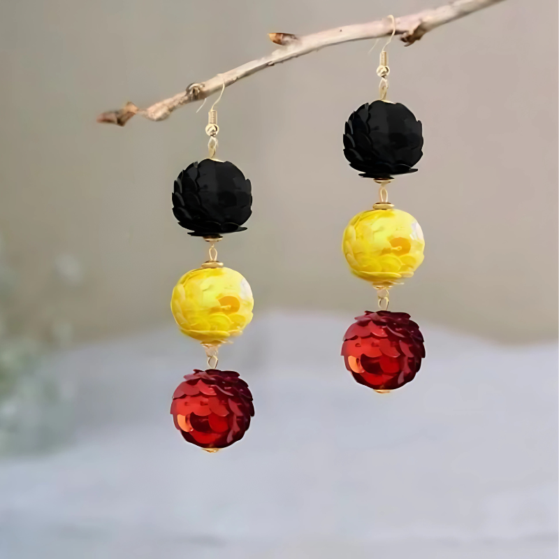 Elegant Clover Drop Earrings - Natural and Timeless Stylish