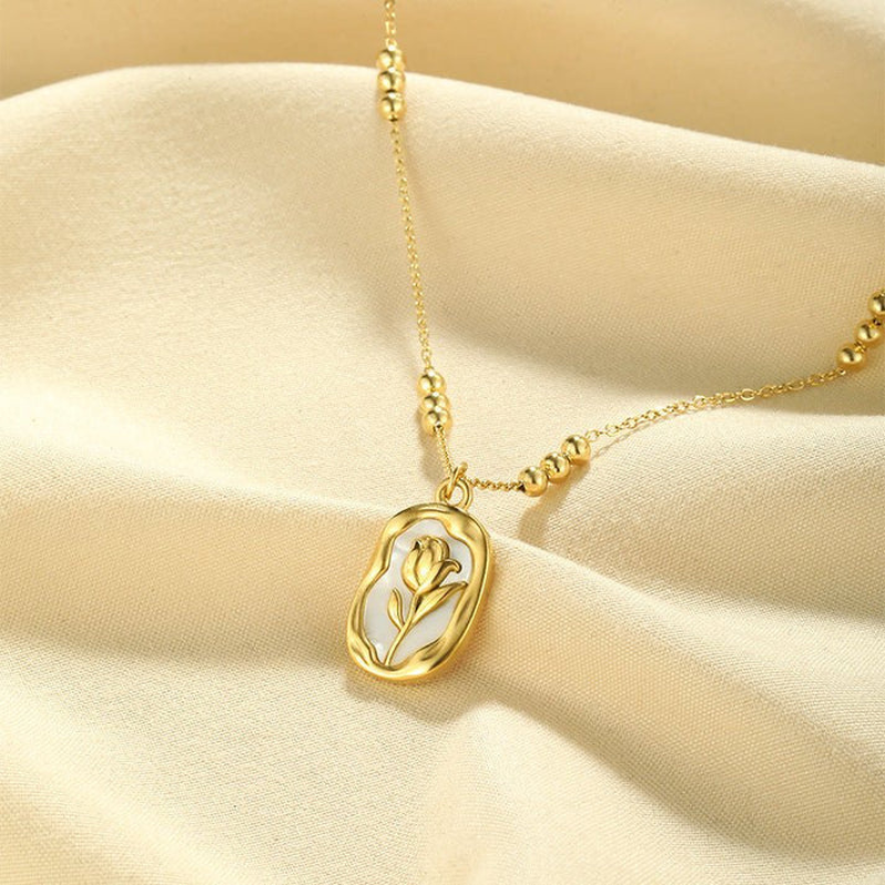 Elegant Gold Rose Pendant Necklace - Penelope, the perfect jewelry set for a stylish look