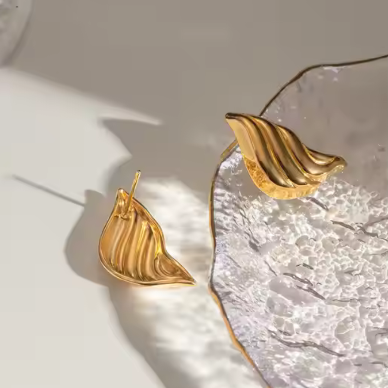 Elegant Angel Wing Earrings with Hair Flag for a Sophisticated Look