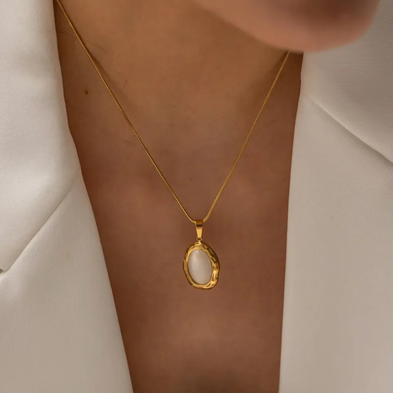 Elegant Gold-Plated Cat's Eye Opal Necklace with Sparkling Gem Accents