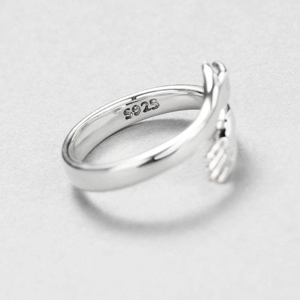 Adjustable embrace ring for customizable comfort