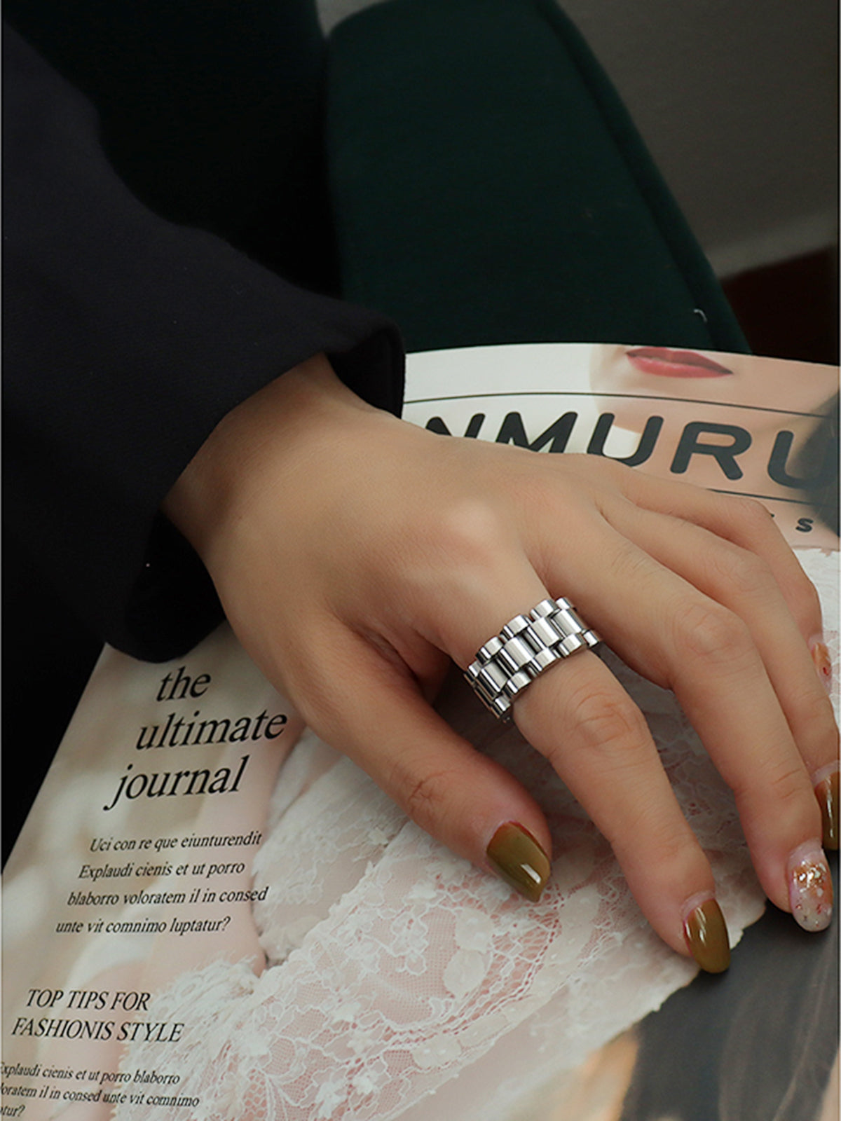 Exclusive Hidden Holder Earring