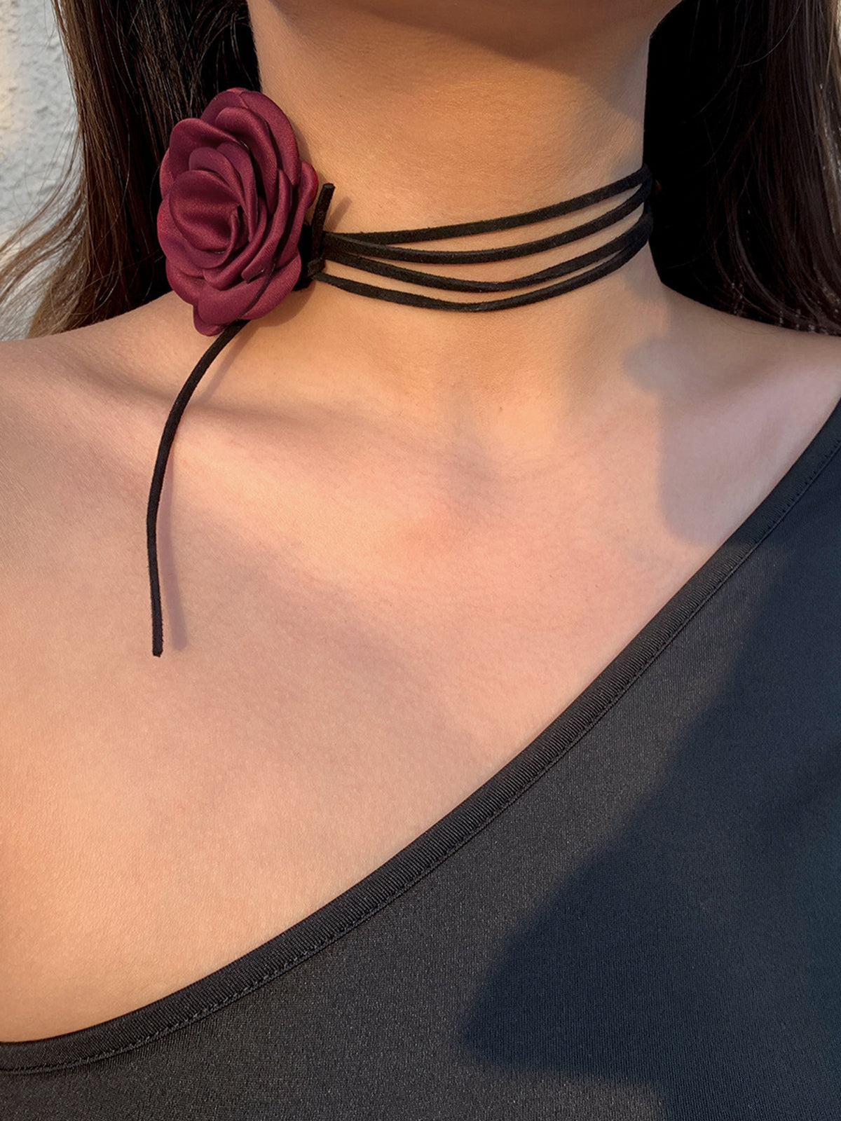 Rozenknop Choker Necklace