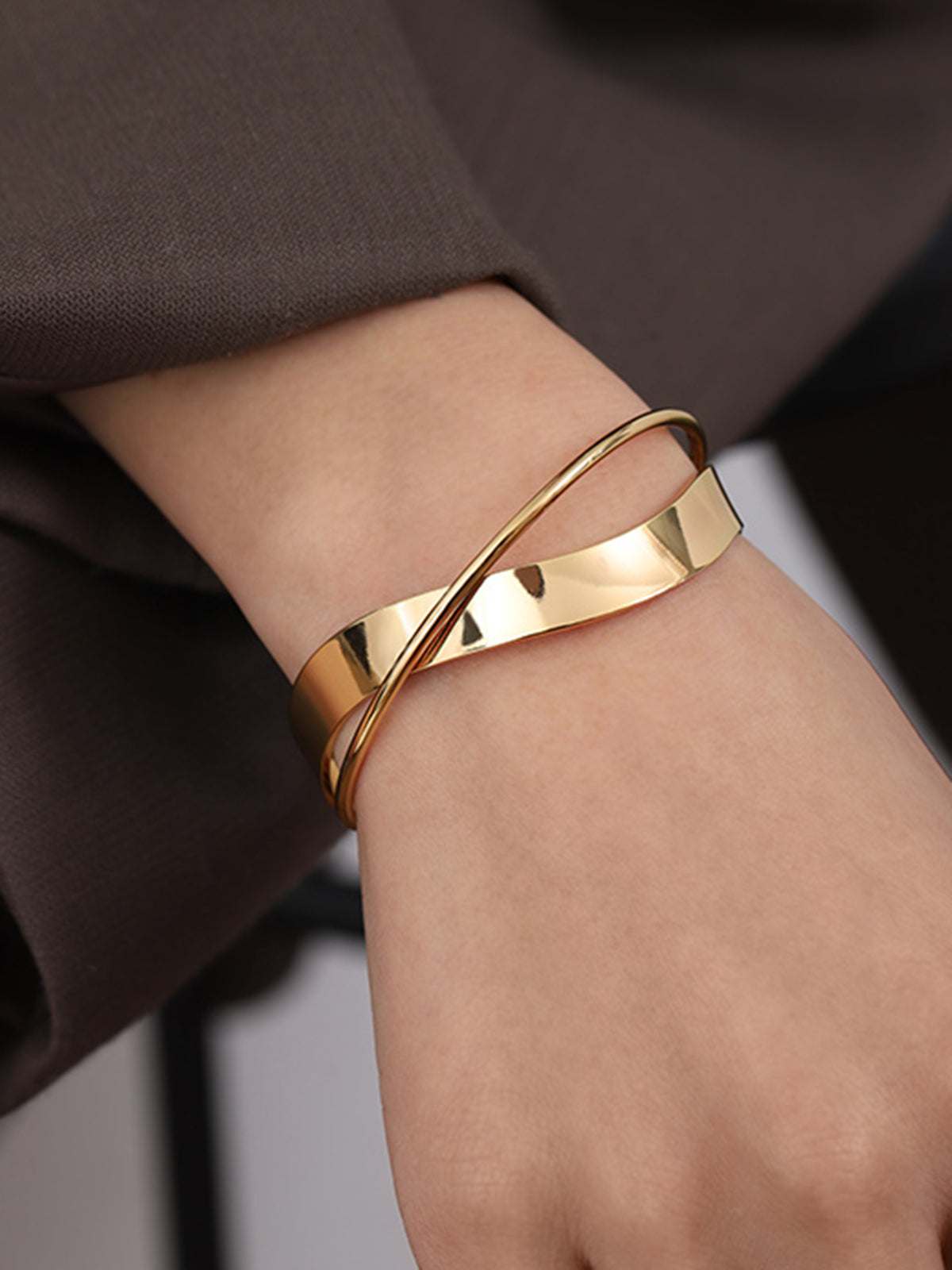 Gold Ladies Bracelet – Minimalist Double Layer Design