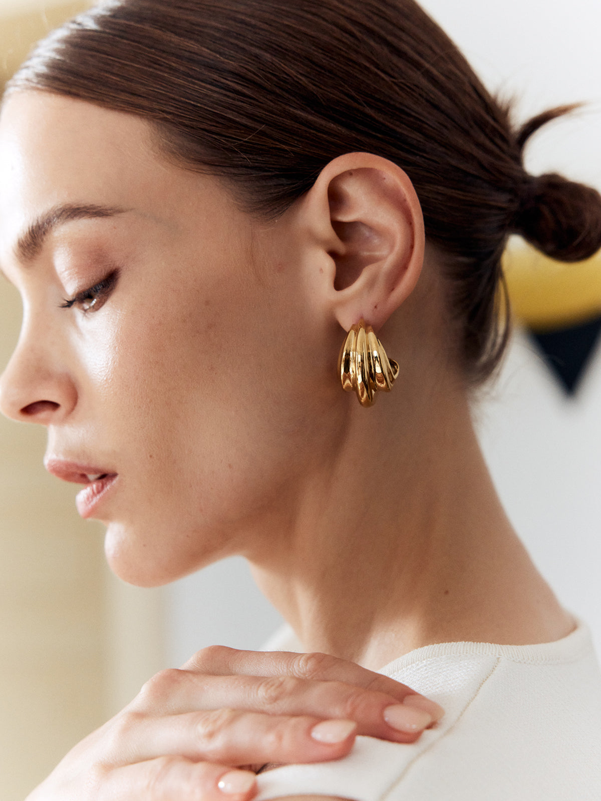 Impressive shell-shaped jewelry for an elegant style