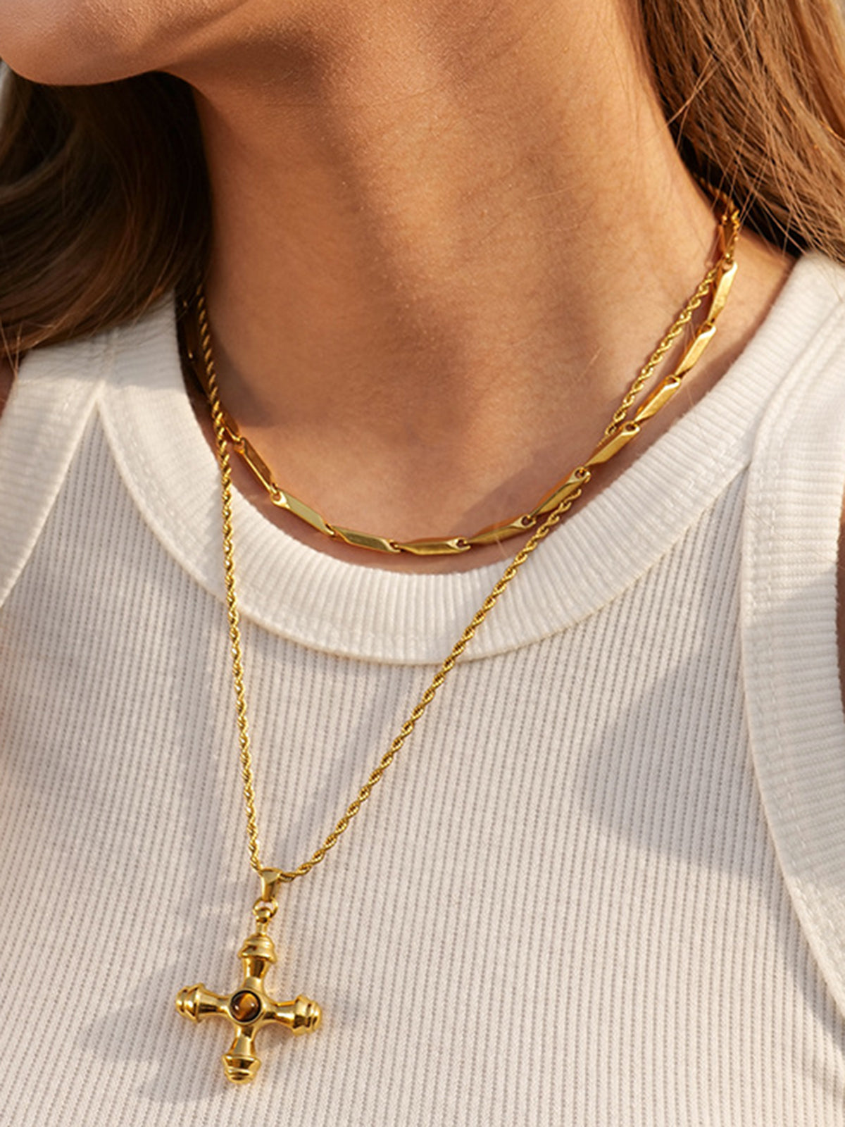 Stylish Stainless Steel Cross Necklace That Attracts Attention