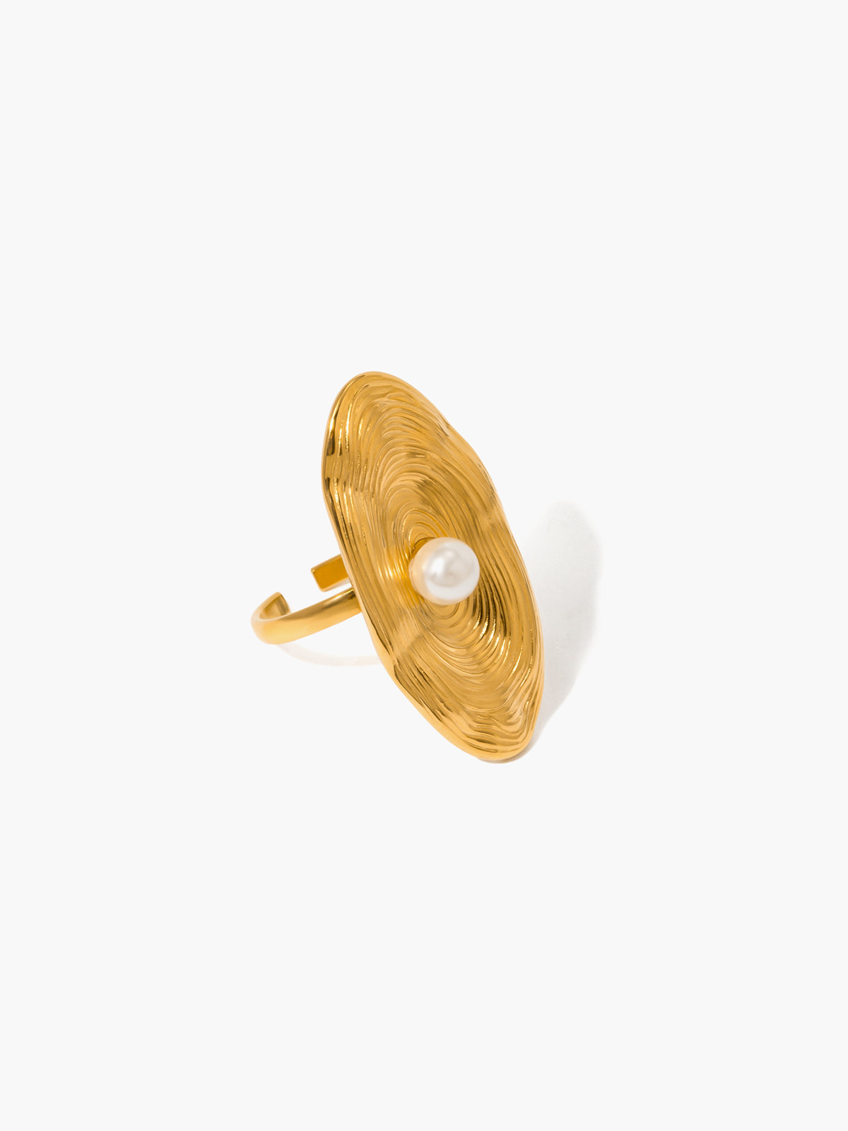 Elegant Gold Pearl Ring for Timeless Sophistication
