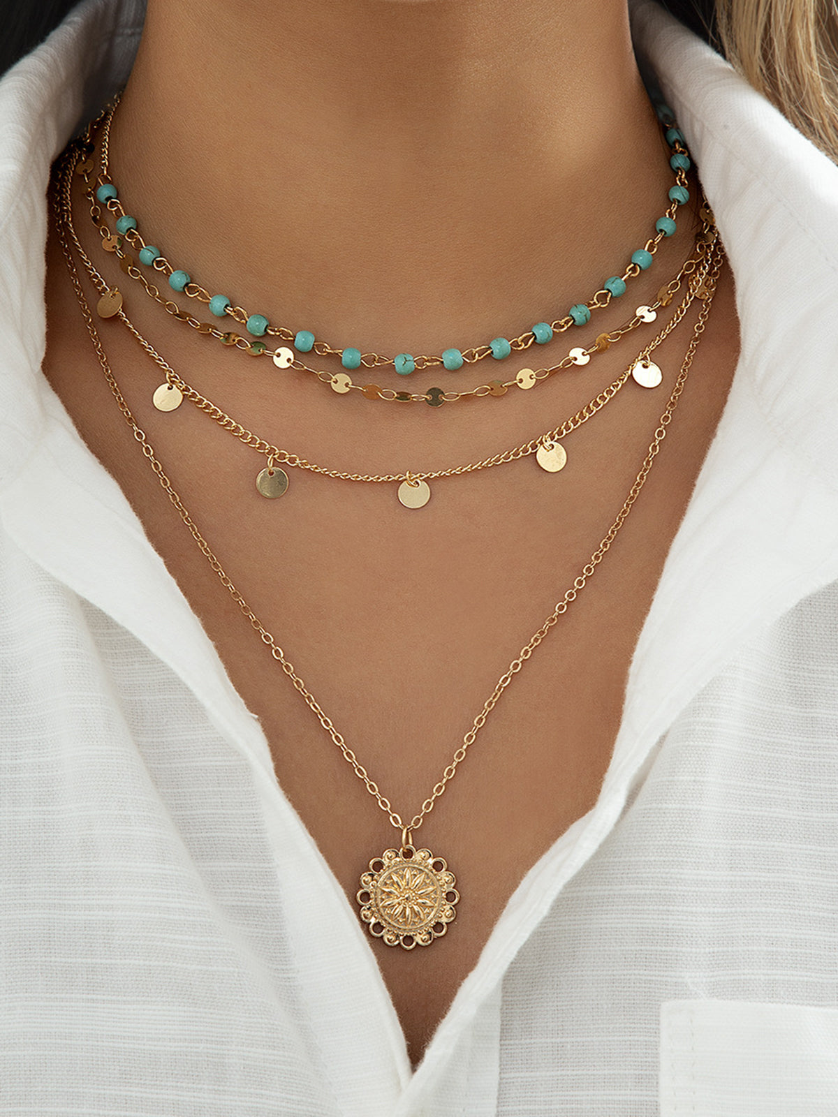 Multi-layer turquoise necklace for a radiant style