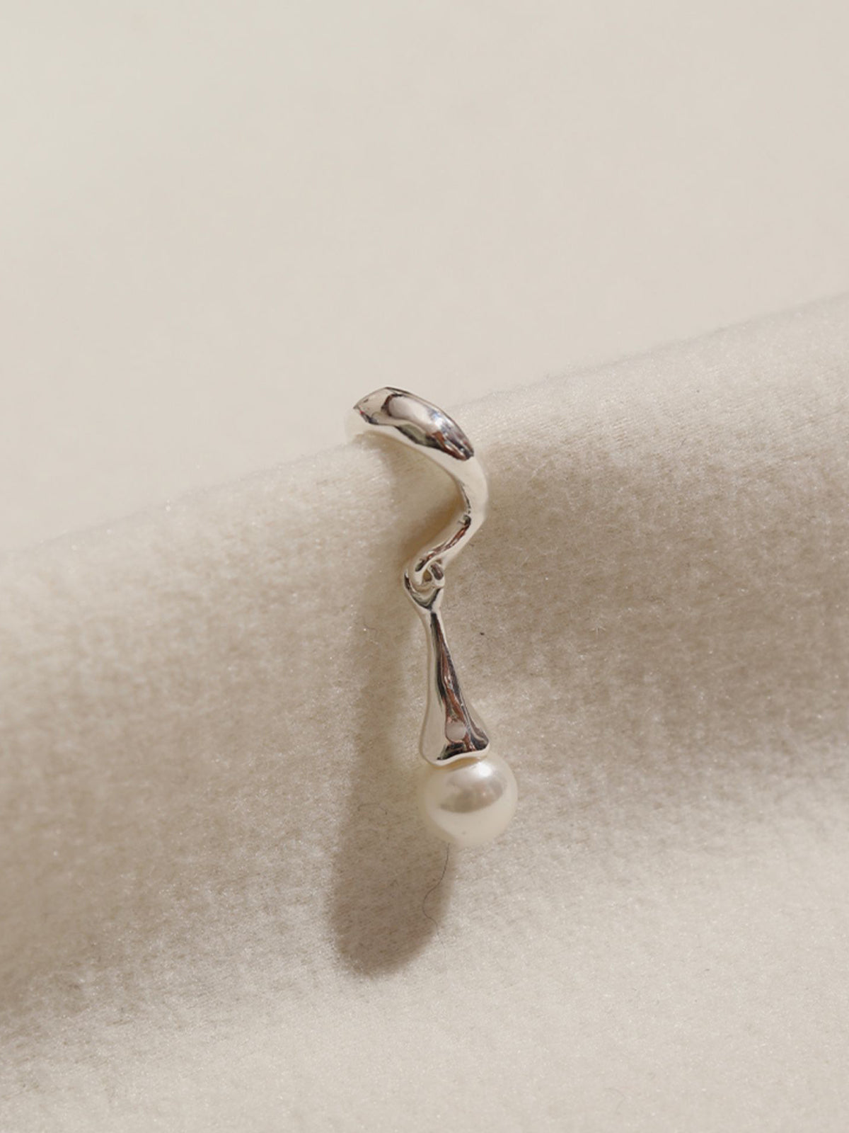 Elegant Ear Cuff Earring with Unique Pearl Drop