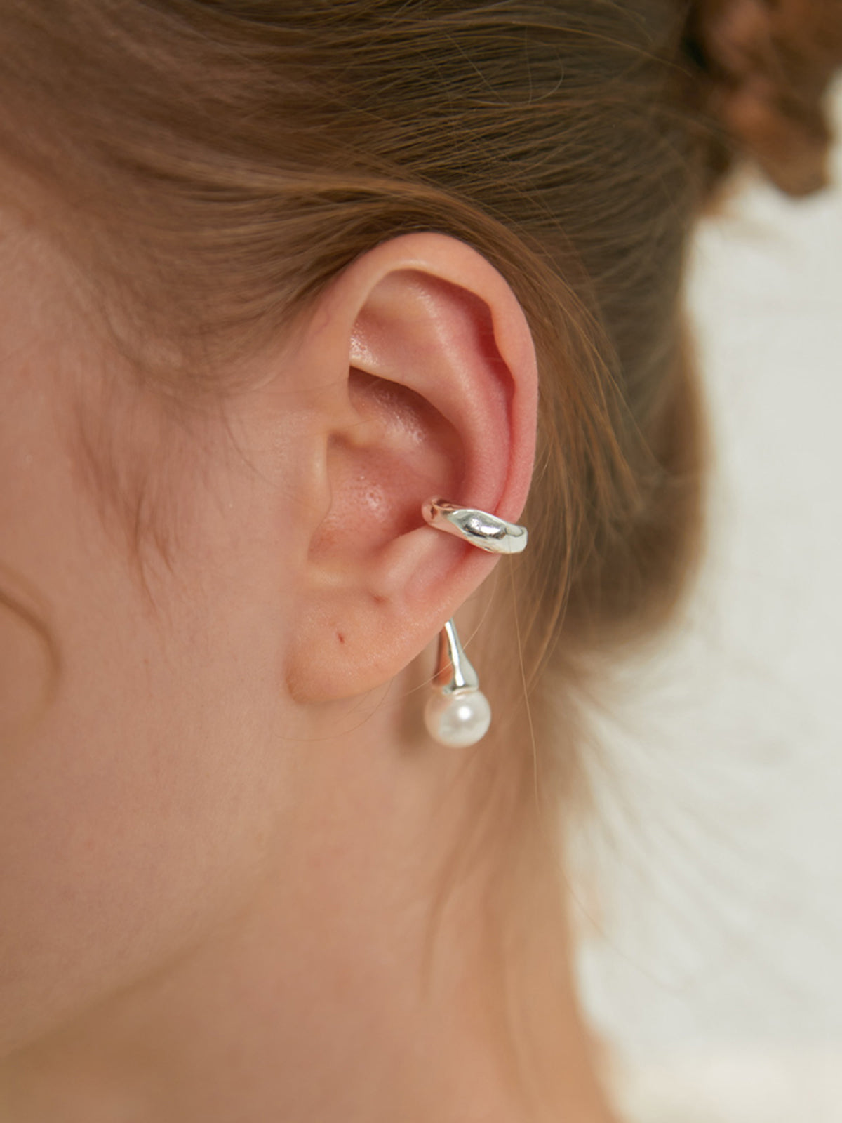 Elegant Ear Cuff Earring with Unique Pearl Drop