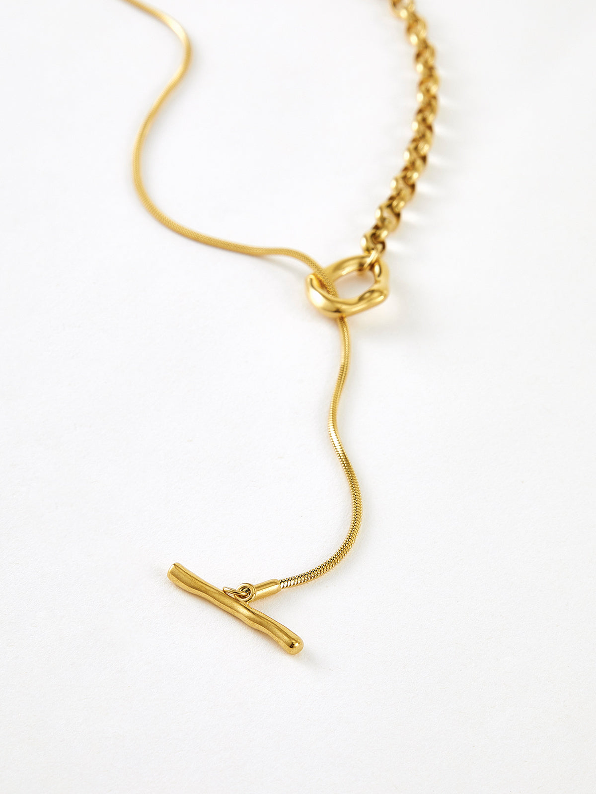 Elegant Y-necklace with lariat in gold