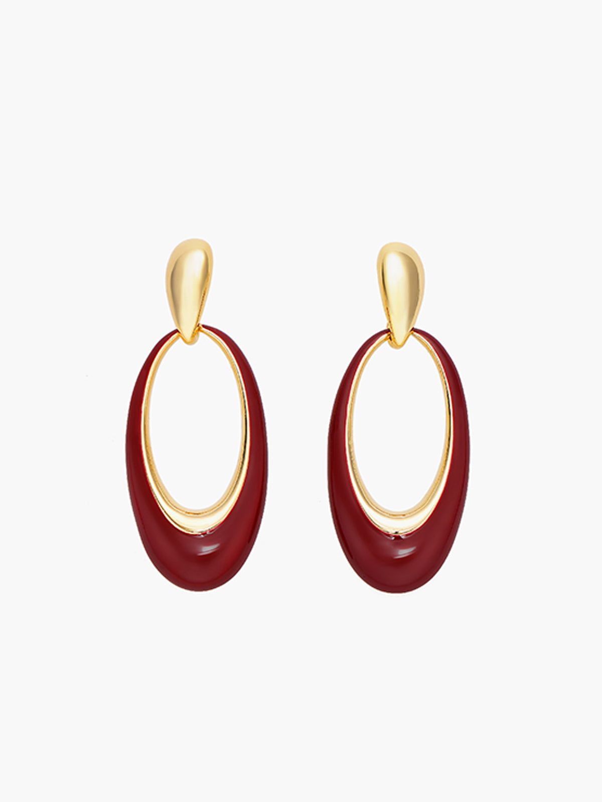 Oval hoop earrings for an elegant look