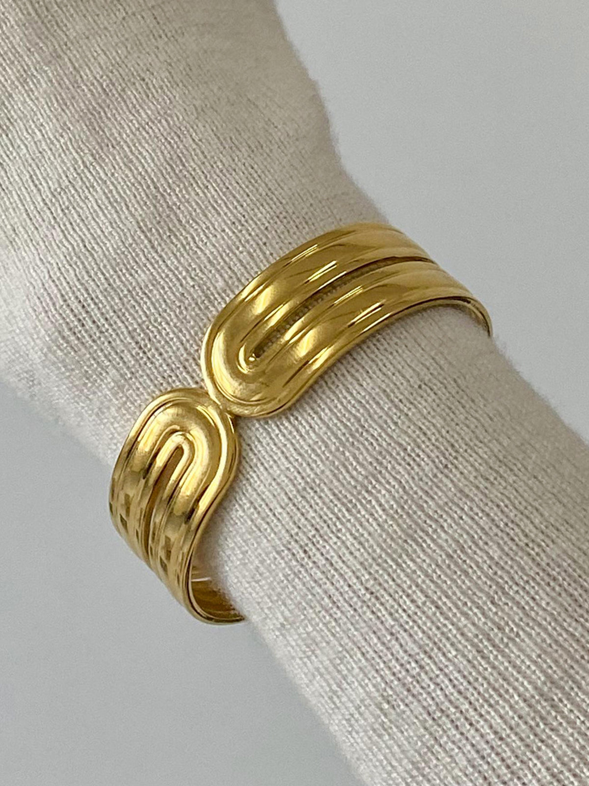 Spatial Open Tunnel Cuff Bracelet