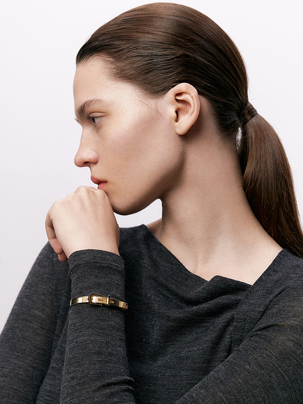 Gesp Bracelet Gold Color – Minimalist Bangle for Women