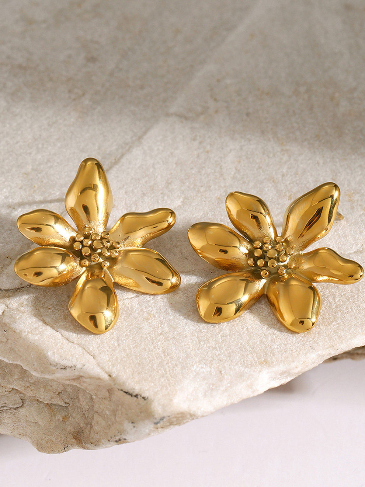 Hoop Earring with Stylish Irregular Petals