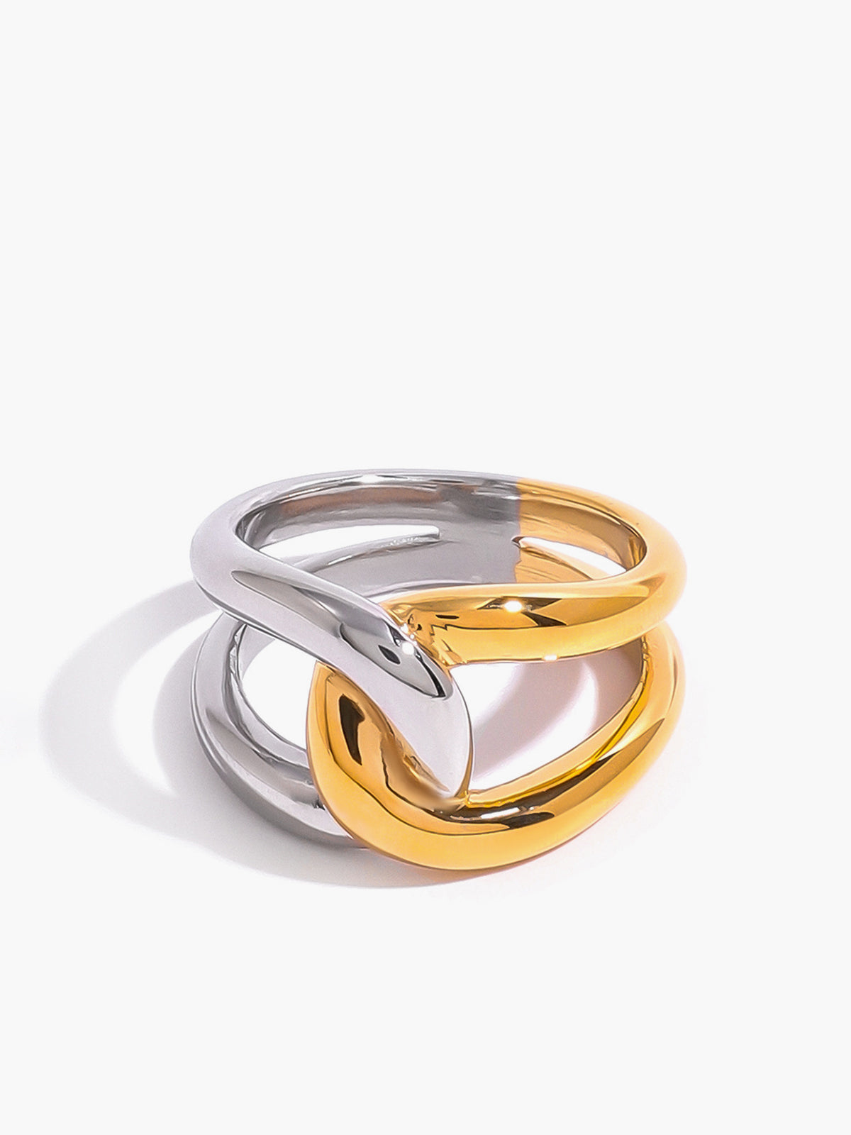 Elegant two-tone twisted ring