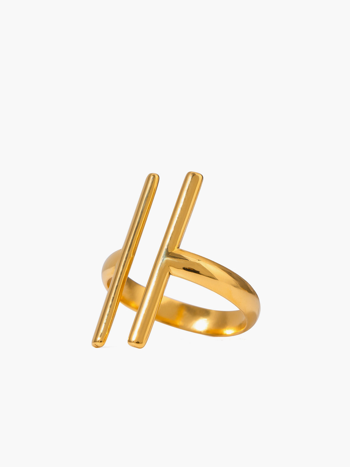 Open geometric ring with modern and elegant design