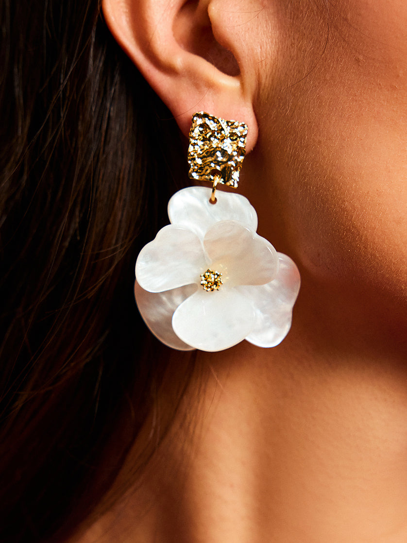 Shining Gold Floral Drop Earrings