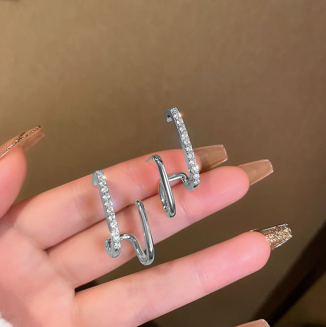 Elegant hoop earrings - Amina