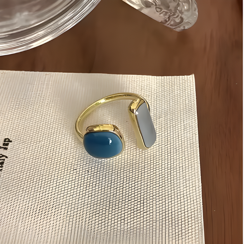Elegant Ladies' Ring with Gemstone - Calm of Water for a Calm and Chic Look