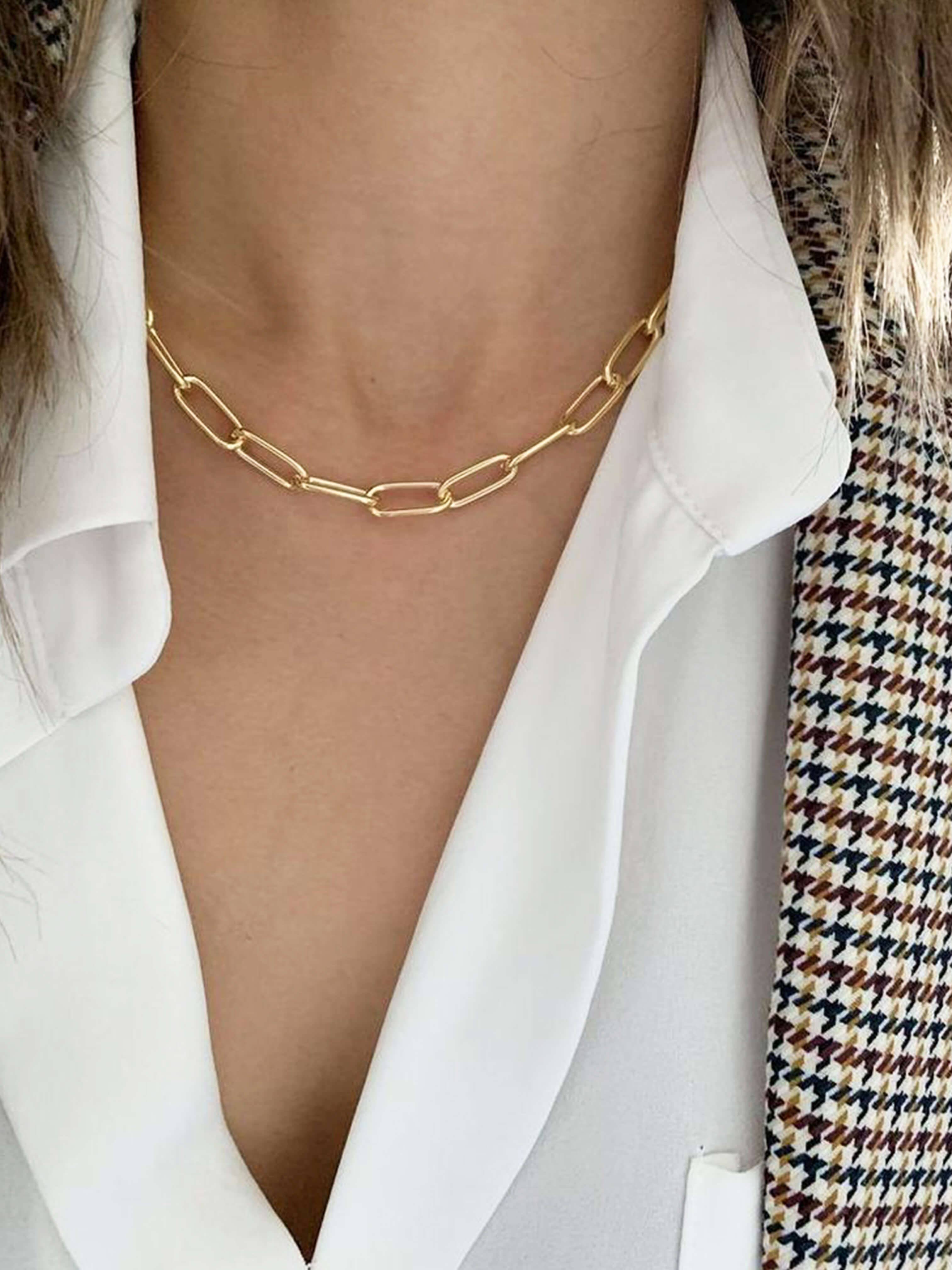 Stylish necklace with bike motif - a unique accessory for bike enthusiasts