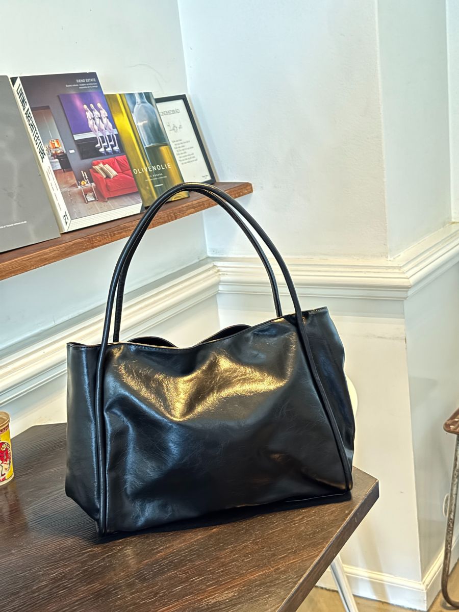 Mone Shoulder Bag