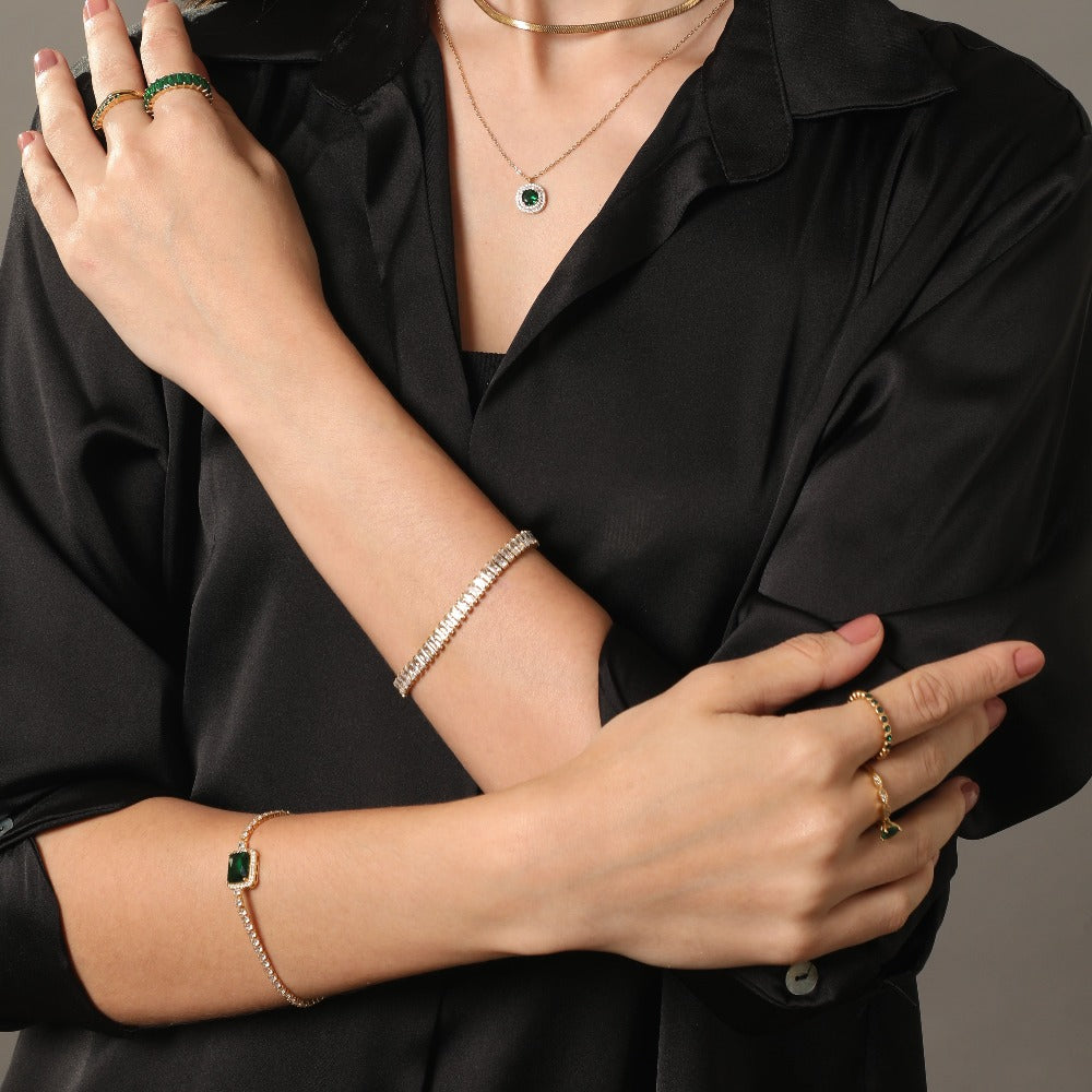 Elegant Tennis Bracelet with Emerald – Timeless Luxury for Every Woman