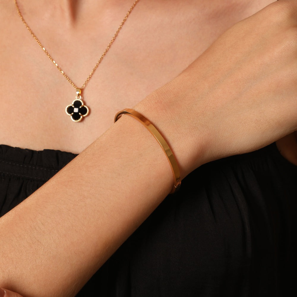 Dunne Engraveable Bracelet – Elegant and Personal Jewelry