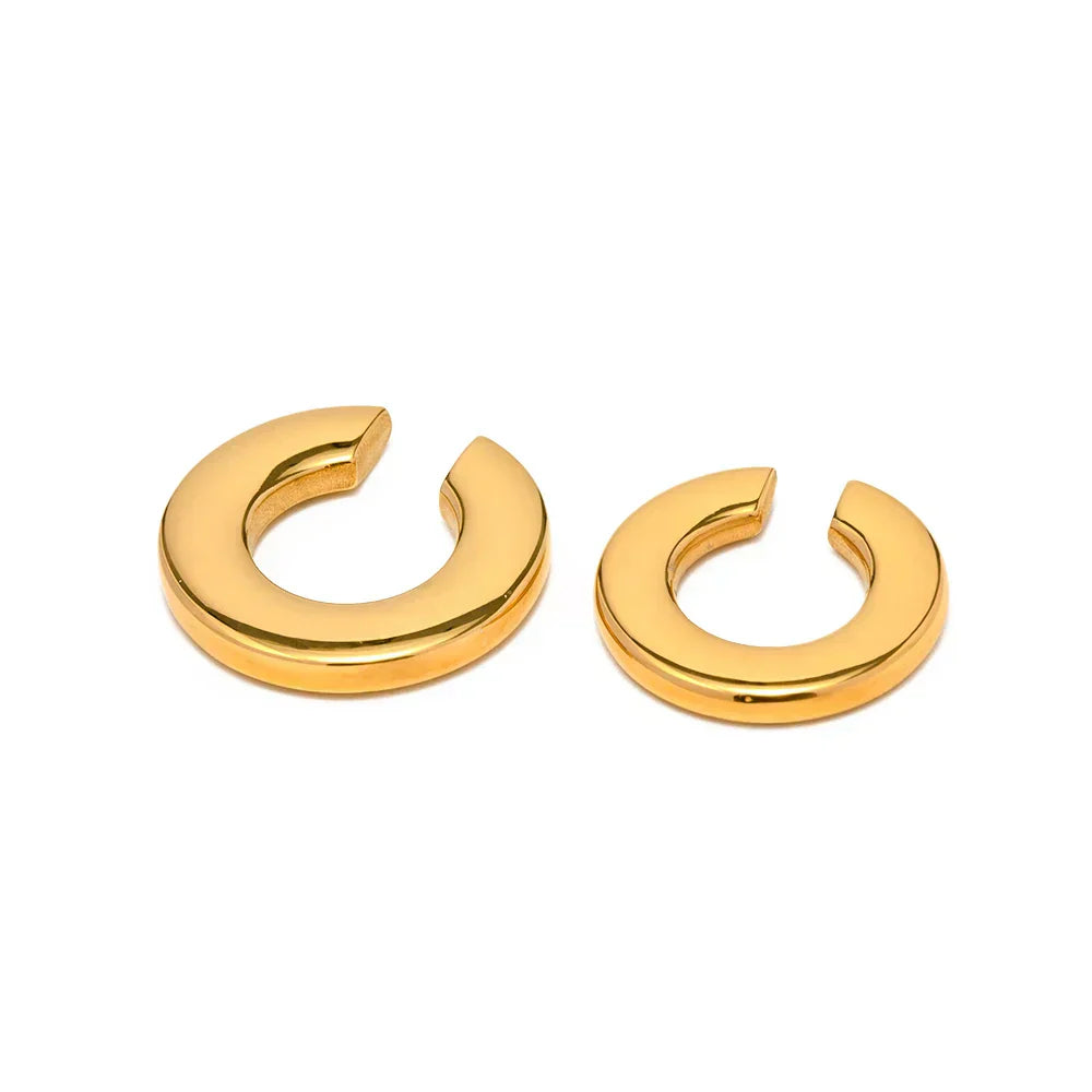 Stylish Elodie Clip-On Earrings in Elegant Gold