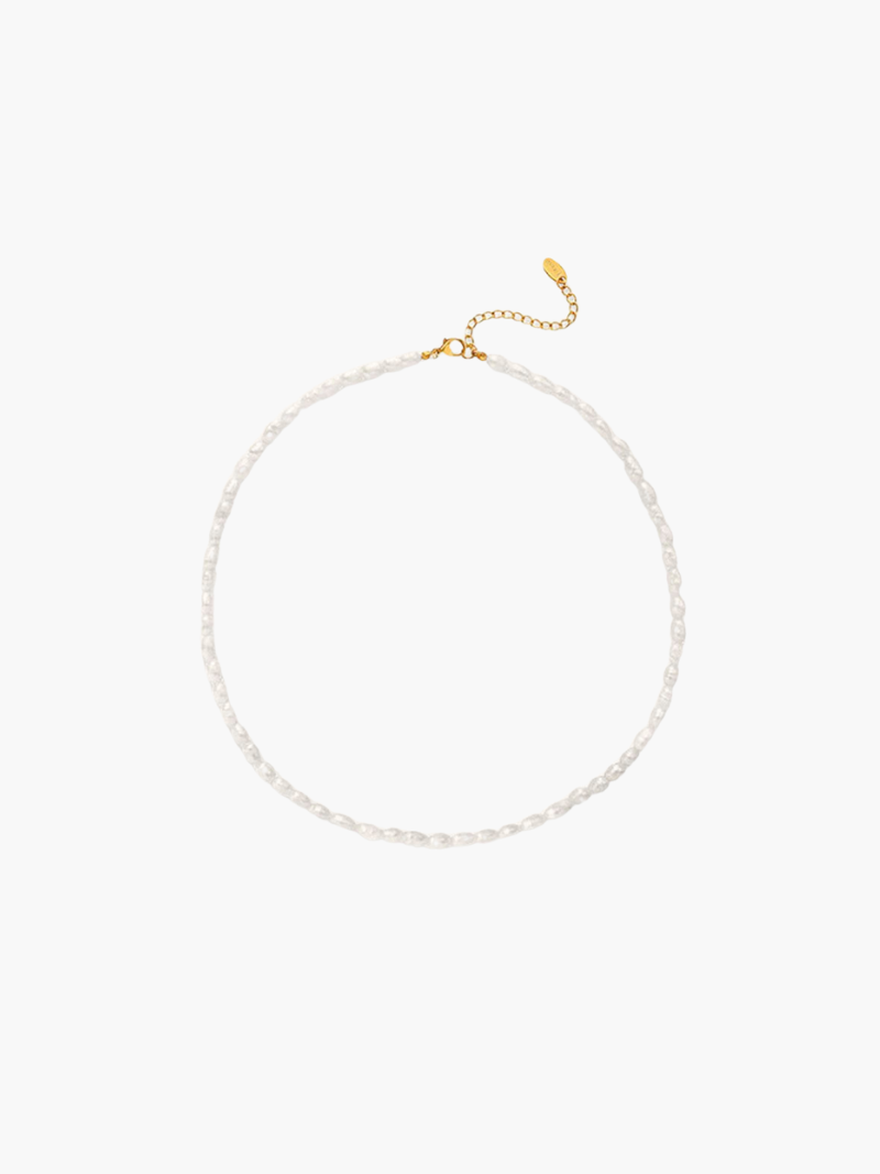 Elegant choker of natural freshwater pearls - perfect for every occasion