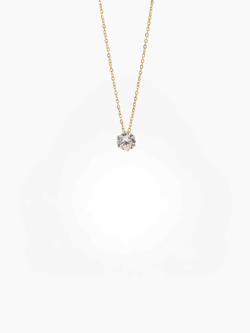 Elegant Gold Necklace with a Stunning Solitaire for an Exceptional Style